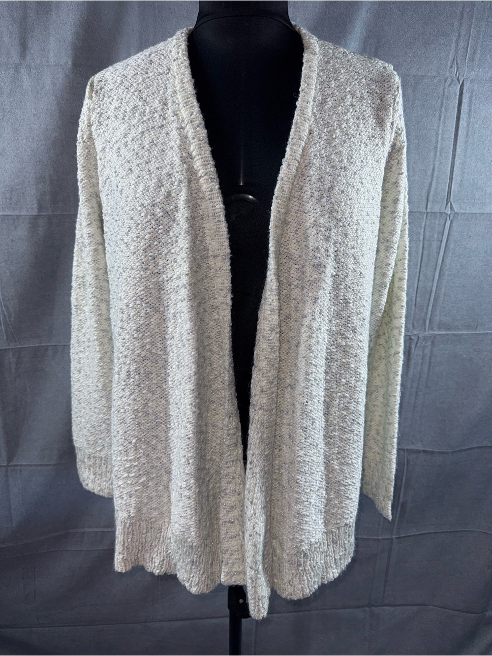 3064-Liz Claiborne Open-Front Bouclé Cardigan in Light Cream